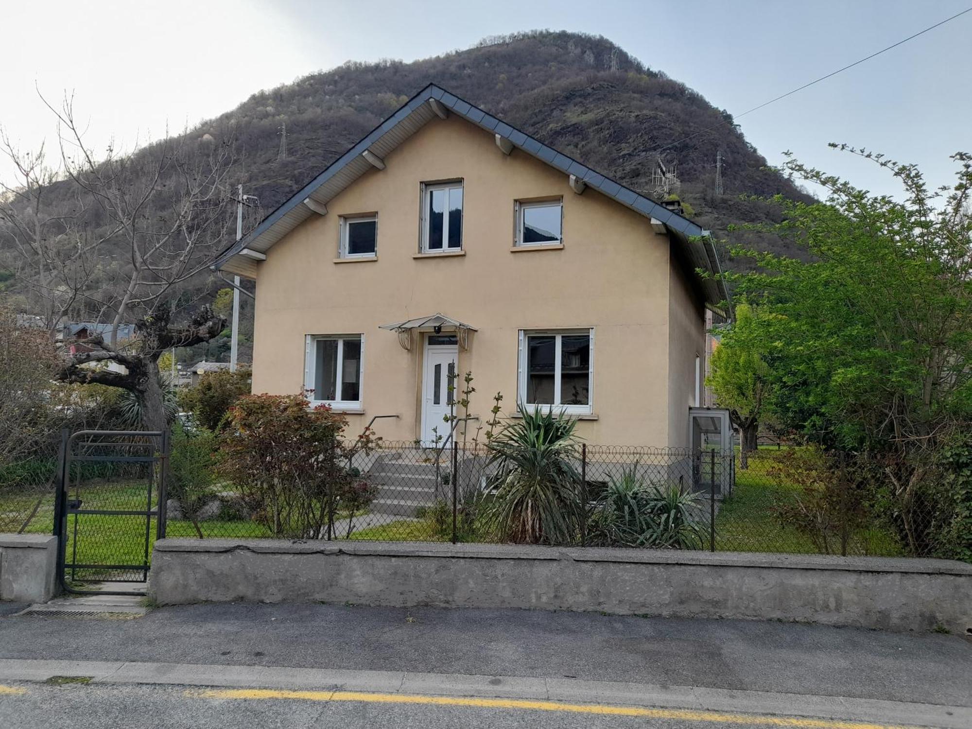 T3 Neuf 65M2 5 Personnes Avec Jardin Au Calme, Menage Inclus, Local Velo Apartment Bagneres-de-Luchon Exterior photo